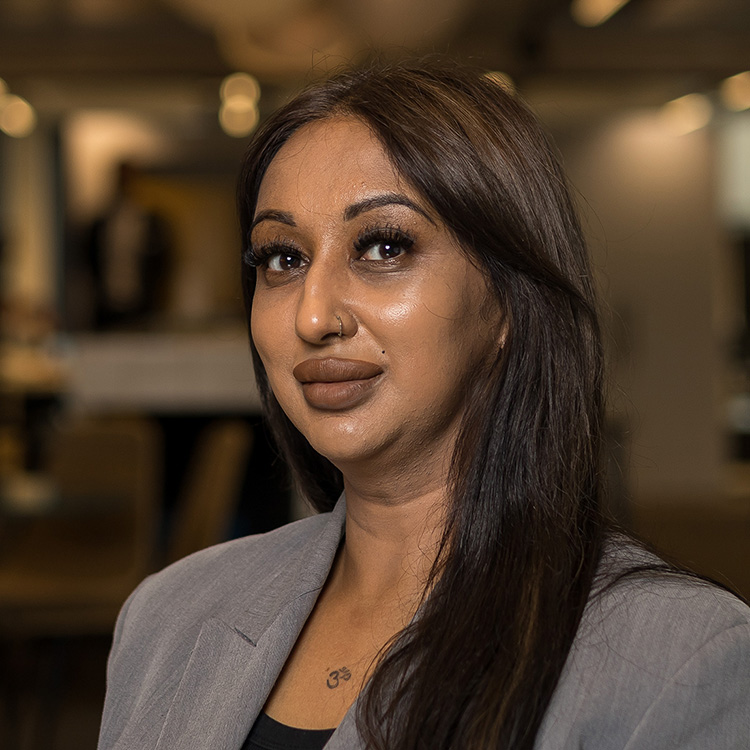 Ratna  Bajnath